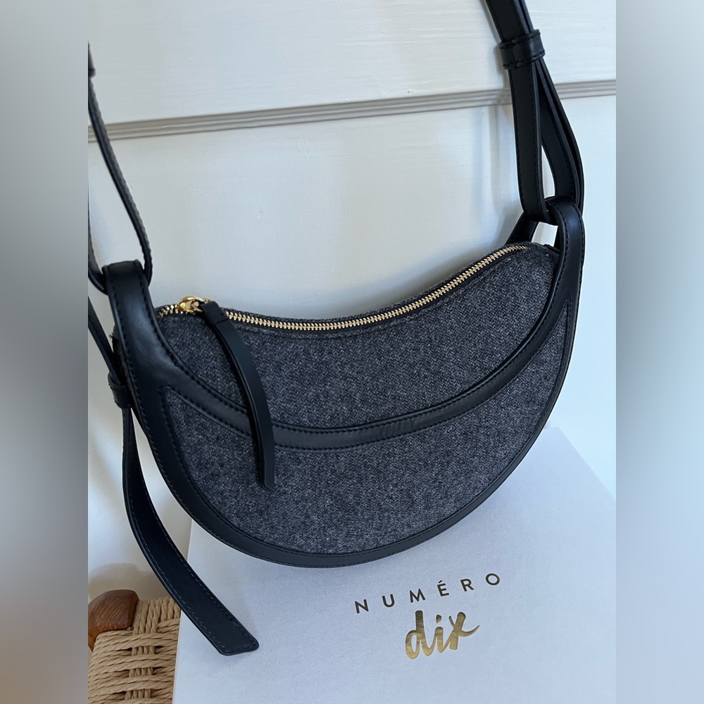 Numero Dix with Black Herringbone Fabric exterior